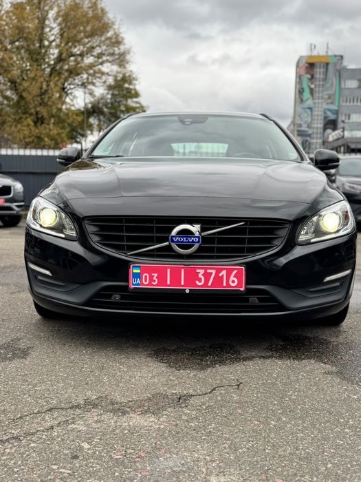 VOLVO V60 RESTYLING D4 2.0 Diesel 190 к.с. 8-ст. автомат