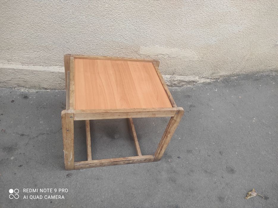 Продам детский стол