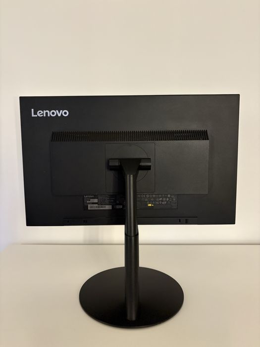Monitor Lenovo 24” ThinkVision