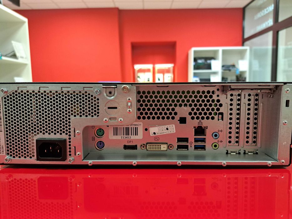 Komputer Stacjonarny Fujitsu SFF Esprimo D538 i5-8gen 8GB 256SSD Win11