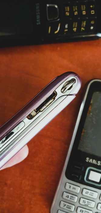 Мобильные телефоны 3шт