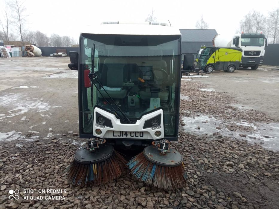 Johnston CX201 вакуумна підмітально-прибиральна машина