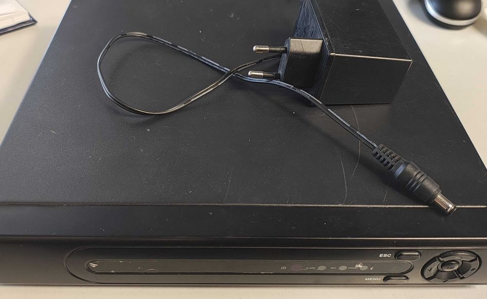 Rejestrator LV-XVR84 - 8 kanałów analogowych + dysk 500GB