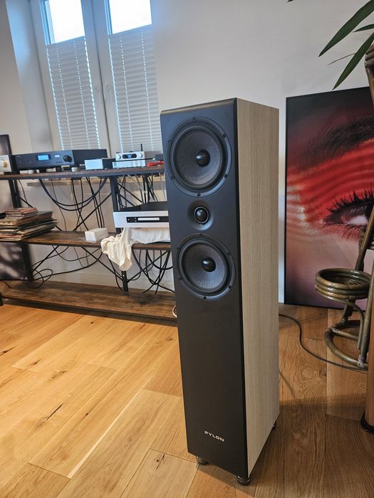 Kolumny Pylon Opal 23 mkII