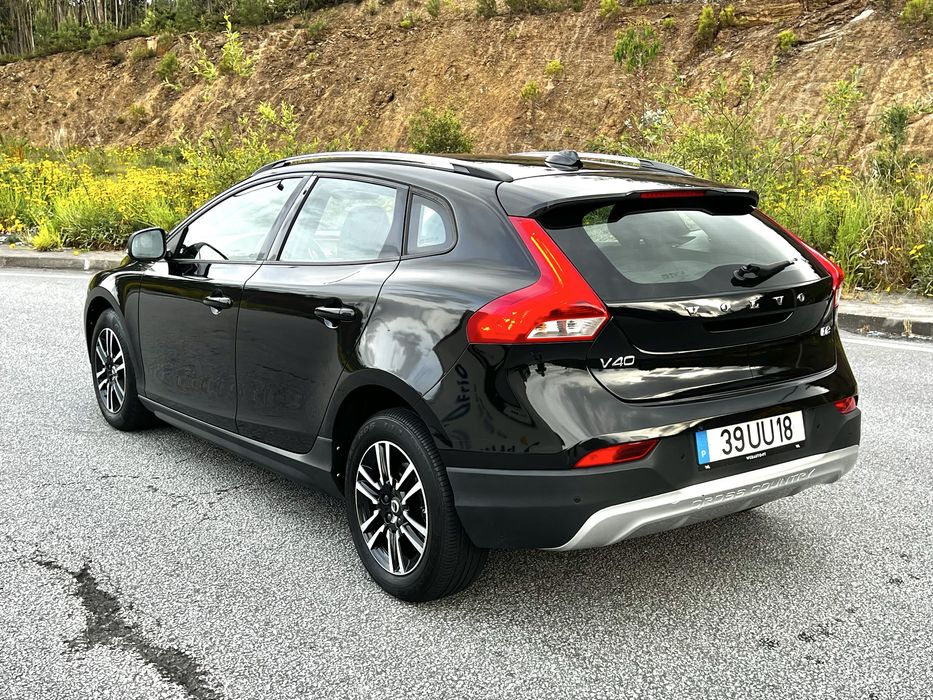 Volvo V40 Cross Country 2.0 D2 Auto