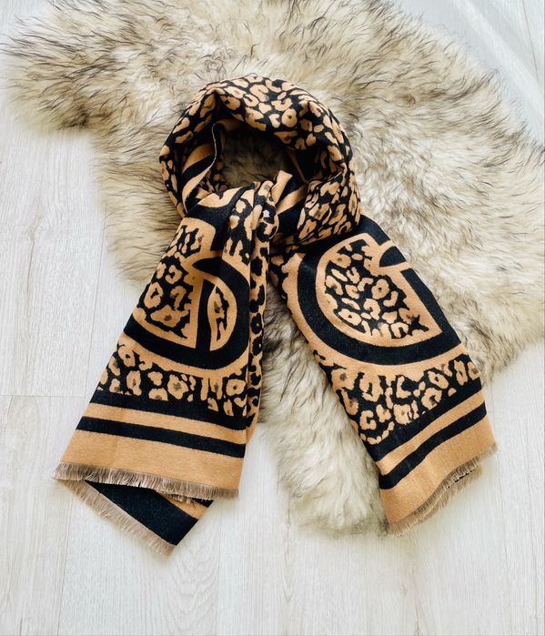 Piękny ciepły gruby szalik w panterkę (50% wiskoza + 50% bawełna)