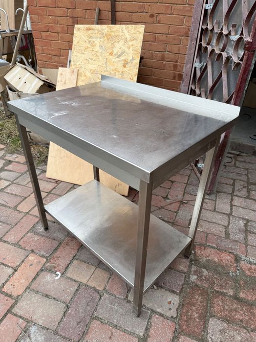 Продам столы кухонные