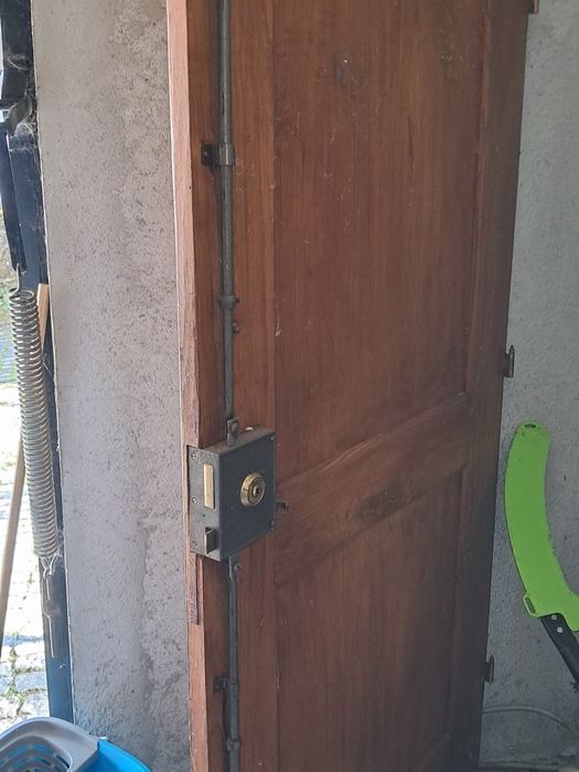 Porta de Entrada de madeira