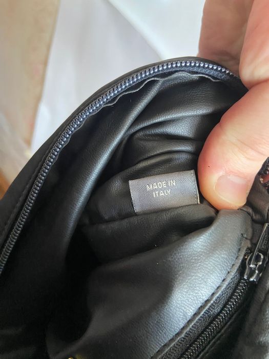 Нейлонова чорна сумка Bally