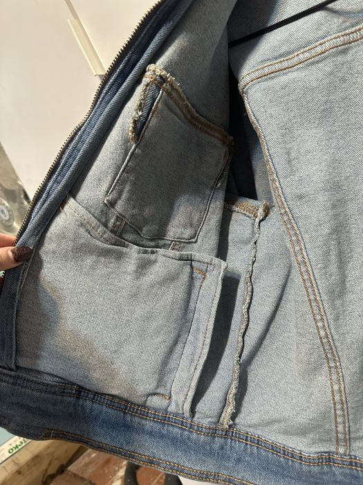 Продам джинсову курточку
