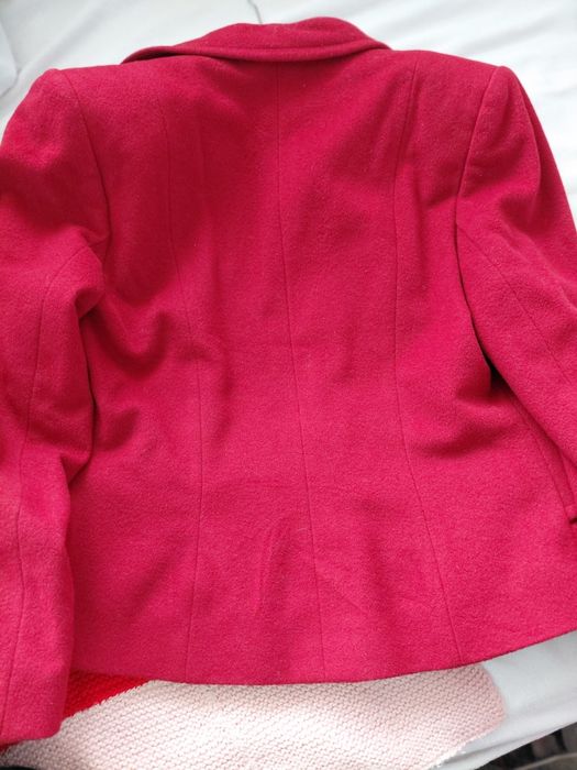 Жакет весняний. Wool-70%. Приємне на дотик.Пишіть