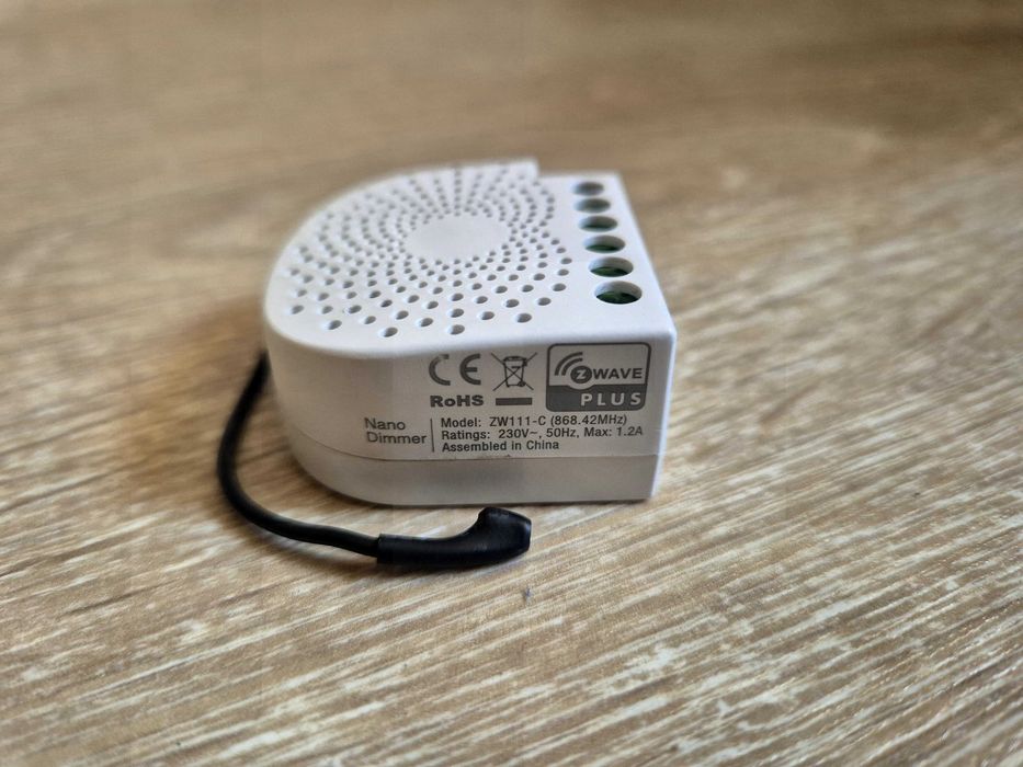 Aeotec Nano Dimmer ZW111-C (Z-Wave 868.42 MHz, з вимірюванням енергії, без оригінального пакування)
