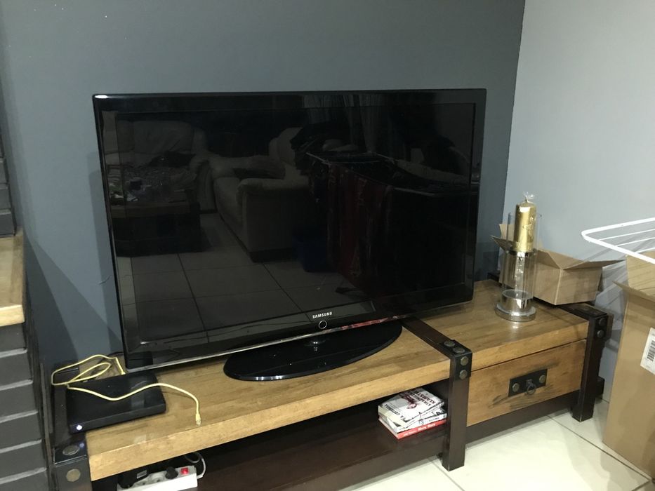 Samsung LE52M87BD uszkodzony