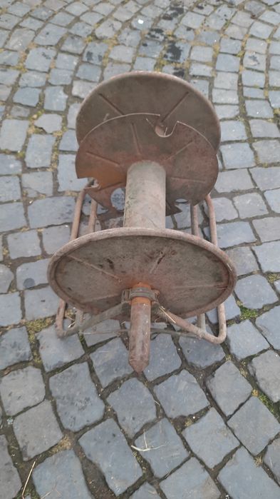 Скручувати кабель