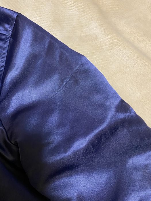 Стильний бомбер синього кольору