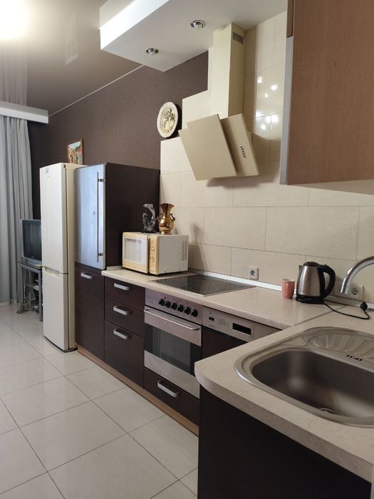 новострой Чудо город , сдам большую 1 комнатную квартиру