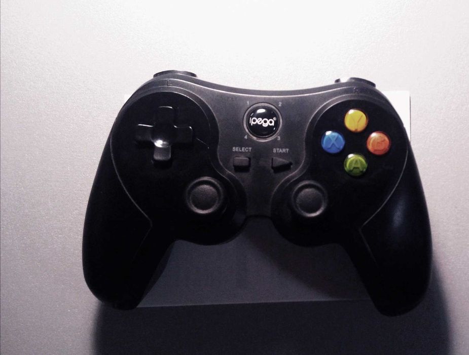 Новий  ігровий джойстик Ipega    Wireless controller.