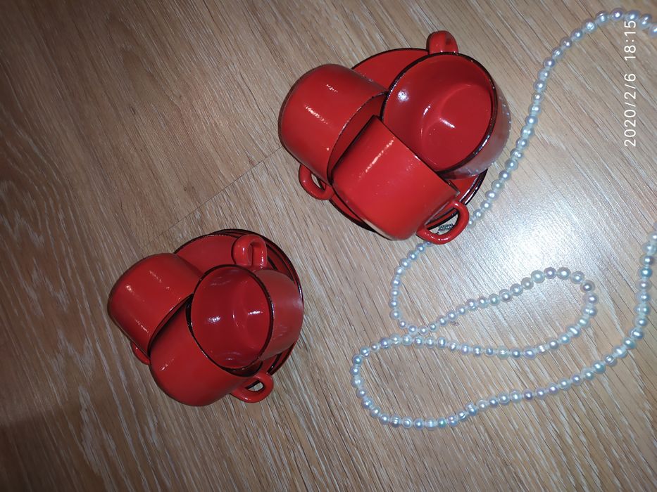 Кофейный набор, раритет, привезен с Армении в 80, ярко красный