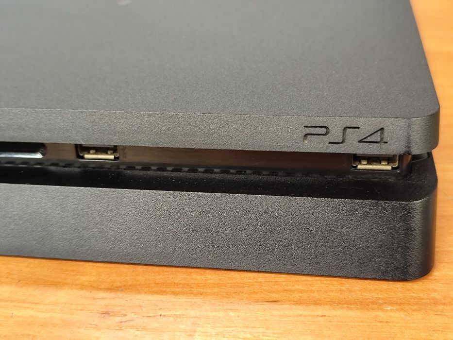 Playstation 4 Slim 1T (HEN 6.72)