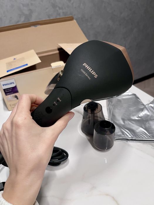 Відпарювач PHILIPS 7000