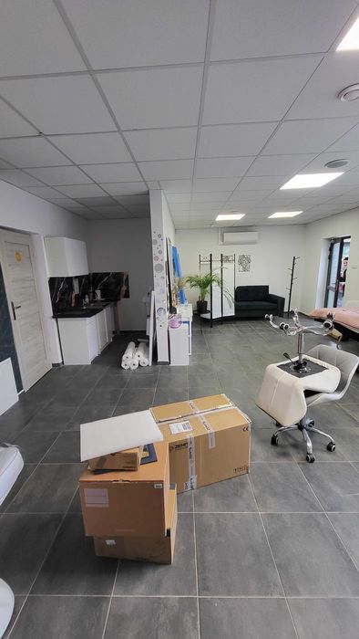 Do wynajęcia lokal handlowo usługowy 56 m2