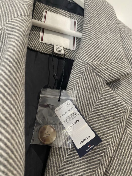 Сіре  пальто Tommy Hilfiger, XL