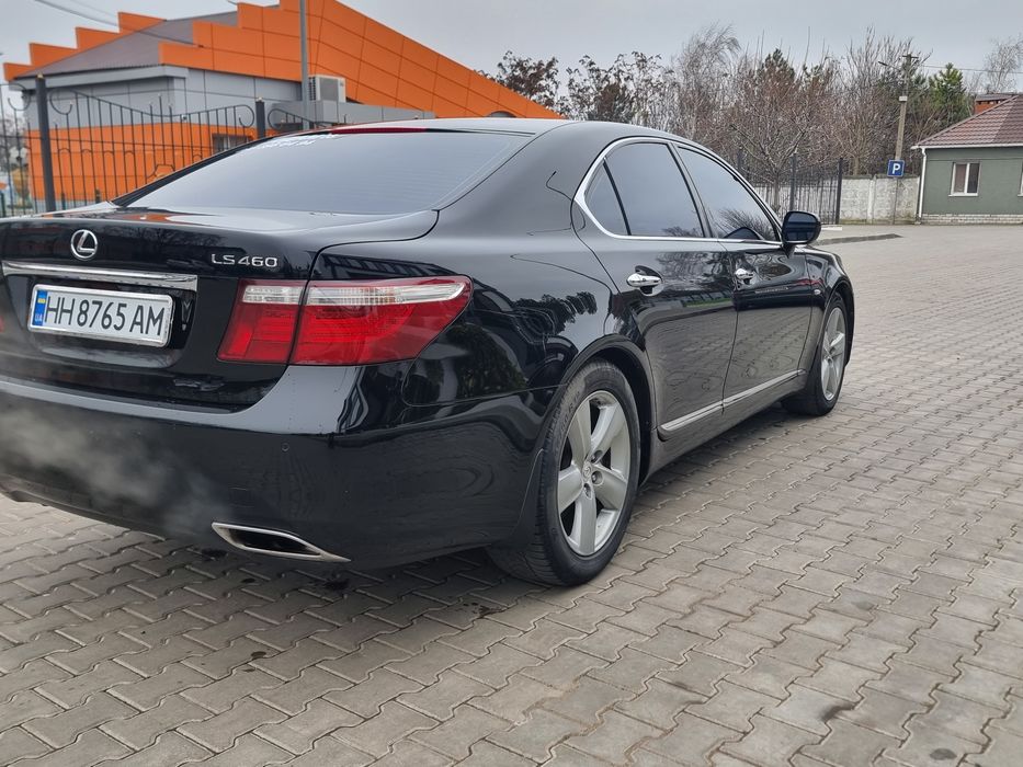 Срочно Продам  Lexus LS 460.