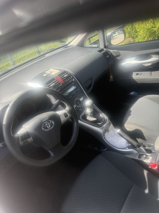 Toyota Auris od starszego małżeństwa.