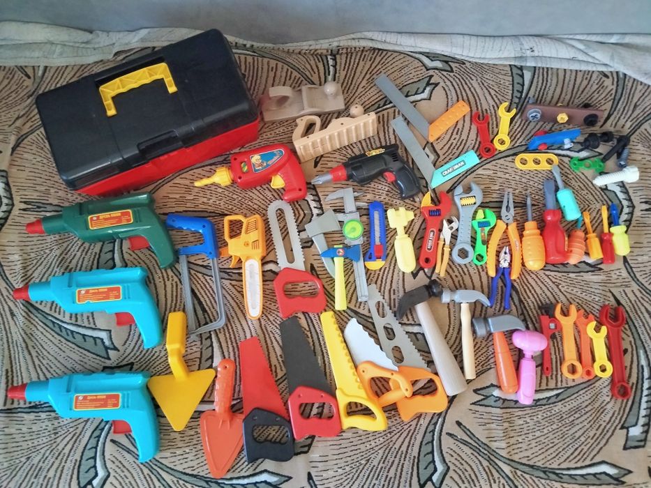 Іграшкові інструменти