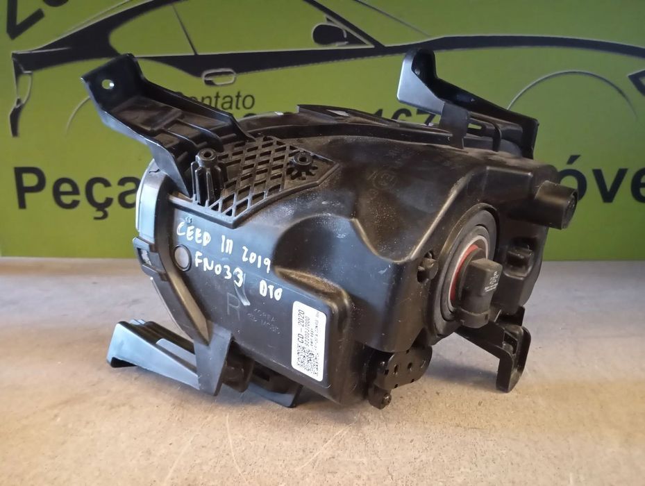 KIA CEED III FAROL NEVOEIRO DIREITO - FN033