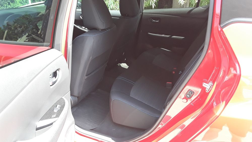Nissan leaf 40кВт  2021