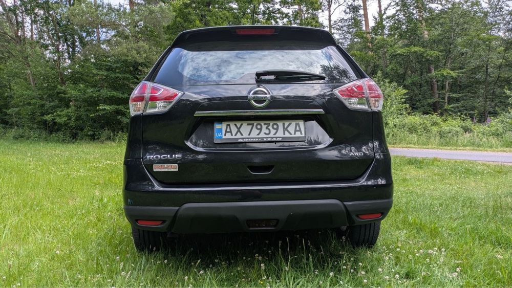 Продам автомобіль Nissan Rogue 2016 року
