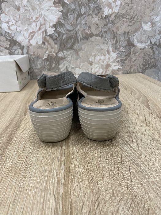 Clarks collection босоніжки сандалі сабо