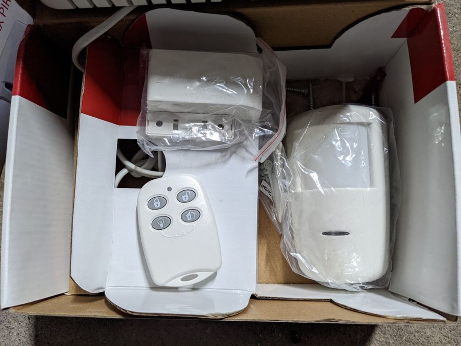 Kit alarme com 2 sensores sem fios+1com fios+comando+magnético