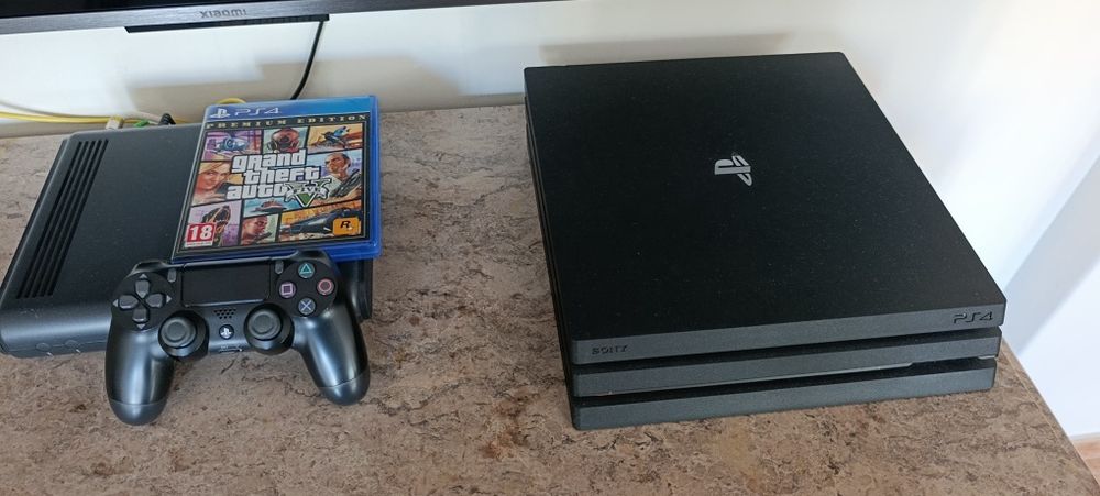Ps4 pro  1 terabyte