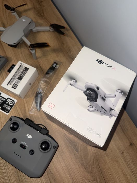 Dron Dji mini 4K 2 baterie / duży zestaw