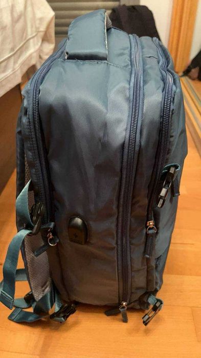 Mochila Multifuncional C/Conexão USB - ANÚNCIO ACABA EM 10H!