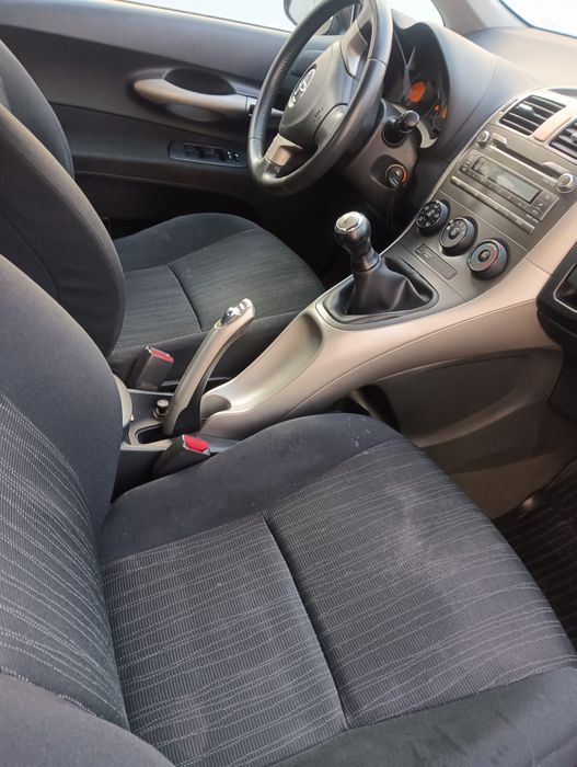 Toyota Auris 1.4 Diesel Motor de corrente muito bem estimado -Particular