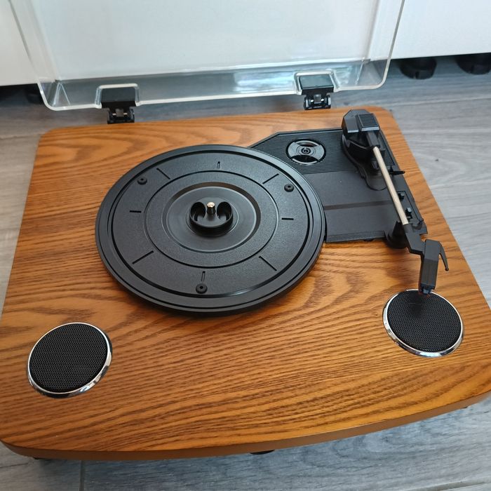Gramofon Denver  cena 100zł.