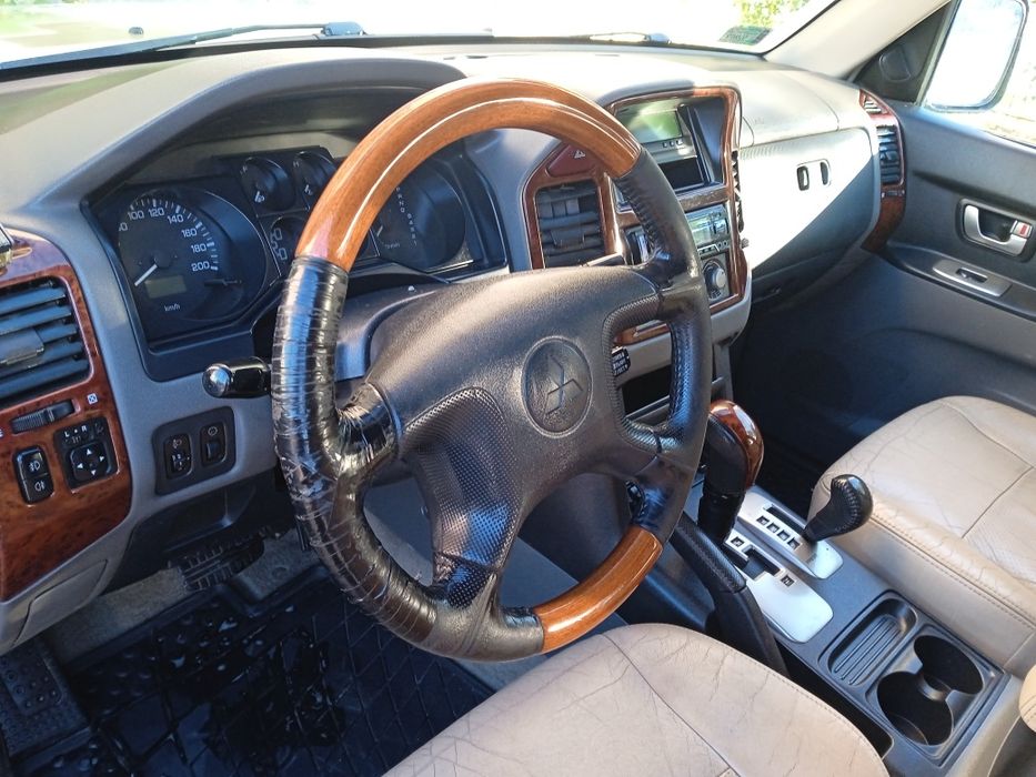 Продам Mitsubishi Pajero 3.2d