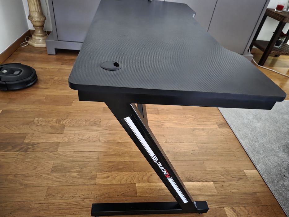 Mesa secretária preta