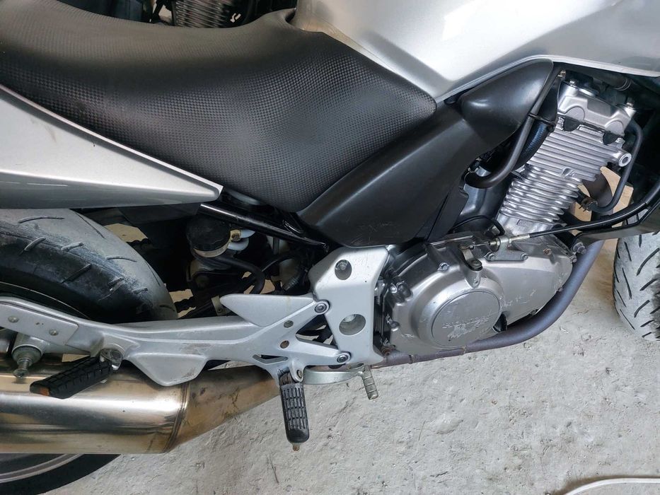 Honda CBF 500 2004 рік