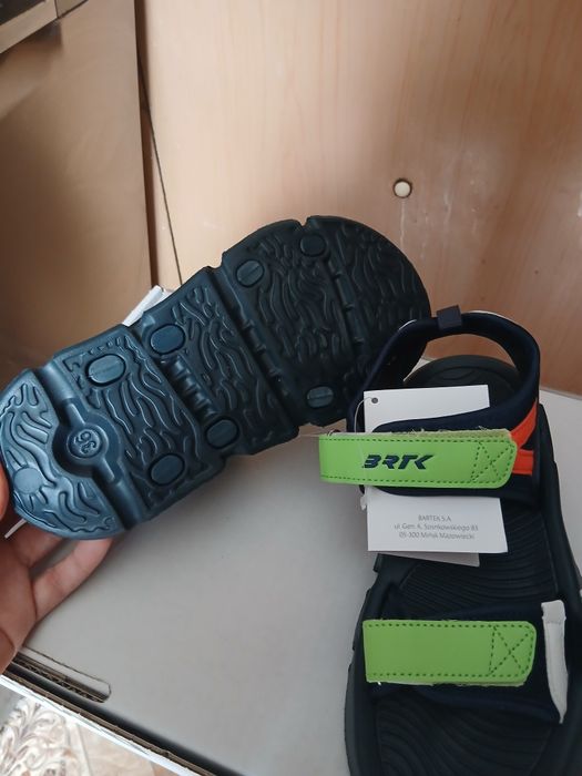 Sandały Bartek nowe r36