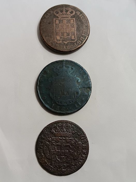 3 moedas diversas todas 30 euros