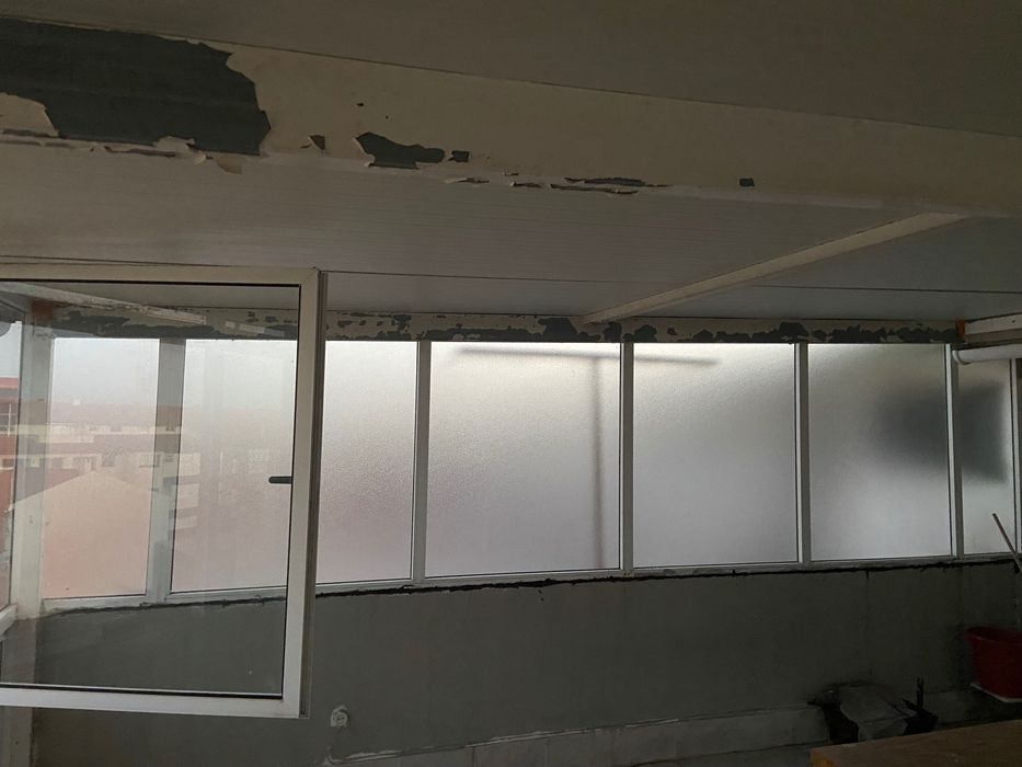 Divisorias para arrumos ou terraço