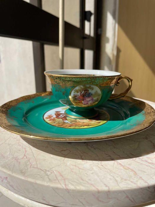 Chávena e Pires Porcelana Alemã JWK Baviera  Verde Esmeralda e Ouro