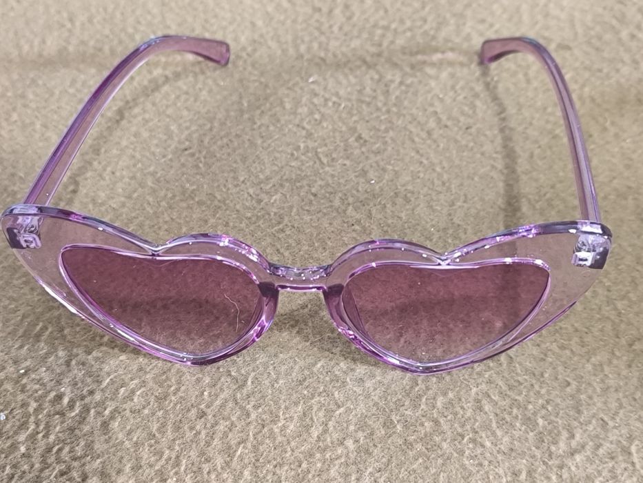 Óculos em forma de coração