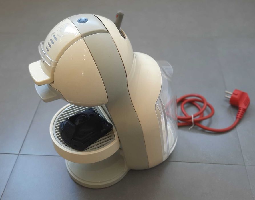 Máquina de Café Nescafé Dolce Gusto Mini Me (Krups), com adaptador Neo