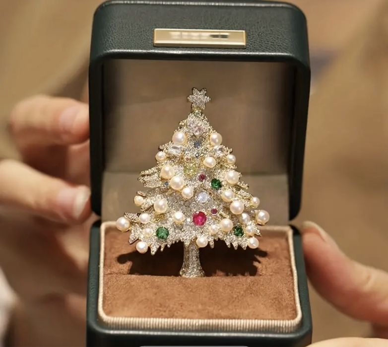 Модная брошь рождественская ёлка Элегантный подарок.Бижутерия.
