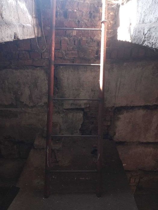 Кап. гараж 24кв.м в центре города. возле Арман Мебель. По ул. Седова.